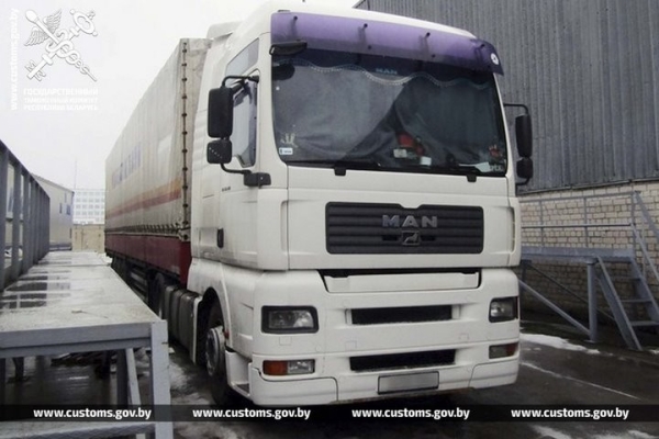 Незаконный вывоз из Беларуси 20 тонн сахара и 20 тонн капусты пресекли таможенники Незаконный вывоз из Беларуси 20 тонн сахара и 20 тонн капусты пресекли таможенники