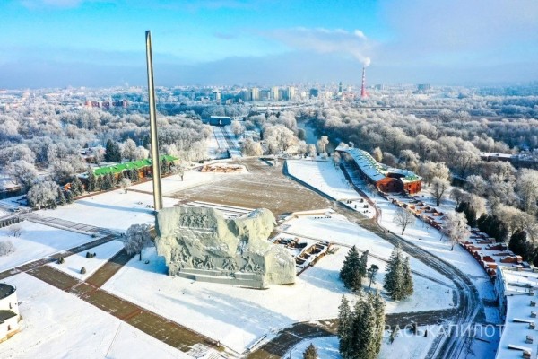 Посмотрите, как красиво в Брестской крепости
Посмотрите, как красиво в Брестской крепости