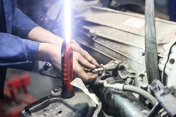 Голая правда от автослесаря. «Заварил лапку, а взял $200 — как за замену комплекта сцепления»