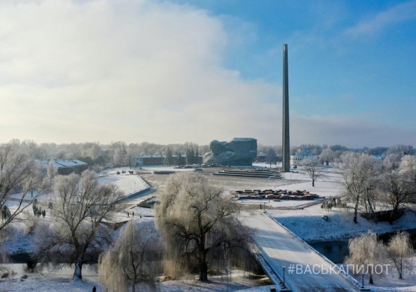 Посмотрите, как красиво в Брестской крепости
Посмотрите, как красиво в Брестской крепости