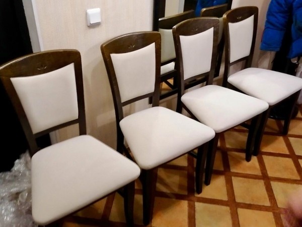 Эти волшебники превращают старые диваны в новые! Фото работ мастерской по реставрации мебели Эти волшебники превращают старые диваны в новые! Фото работ мастерской по реставрации мебели