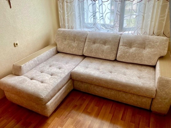 Эти волшебники превращают старые диваны в новые! Фото работ мастерской по реставрации мебели Эти волшебники превращают старые диваны в новые! Фото работ мастерской по реставрации мебели