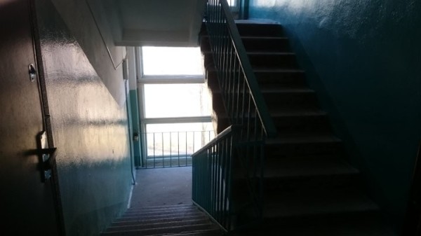 «Бабуля говорила, что сдает комнату, а в итоге подселила еще двух девушек». Студентка заехала к «бизнесвумен» «Бабуля говорила, что сдает комнату, а в итоге подселила еще двух девушек». Студентка заехала к «бизнесвумен»