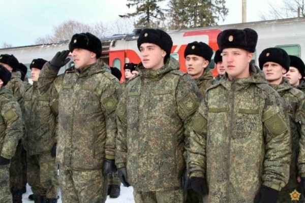 На ЖД станцию «Полонка» в Брестской области прибыл эшелон с военной техникой из России