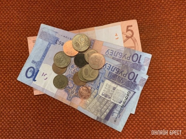 Житель Бреста оформил семь кредитов по чужому паспорту