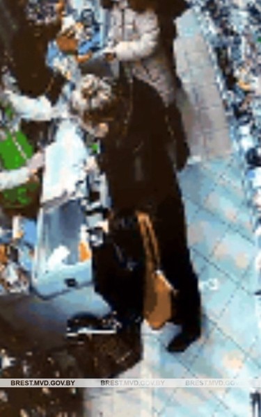 В Бресте ищут посетительницу магазина на Советской В Бресте ищут посетительницу магазина на Советской