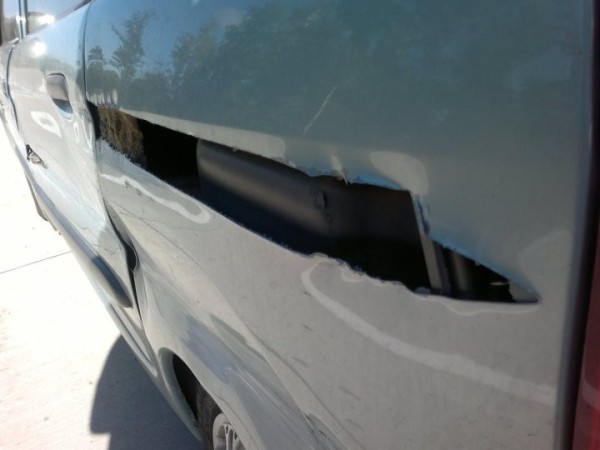 Белорус хотел сэкономить в Крыму, но потратил $2400 Белорус хотел сэкономить в Крыму, но потратил $2400