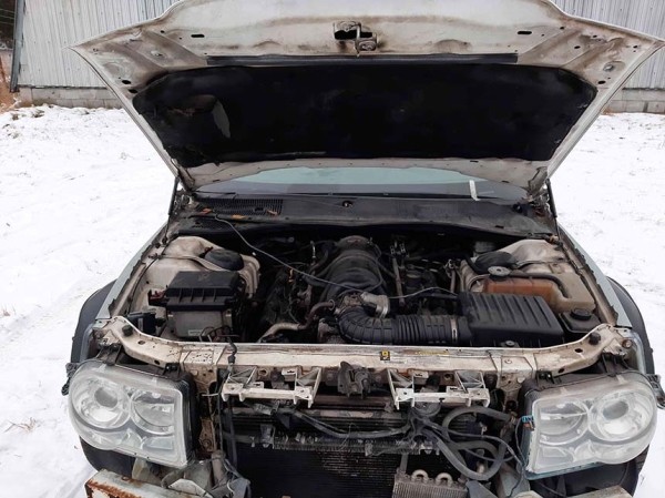 МВД продолжает распродавать Chrysler 300С из гаража ГАИ. Почем продают два авто? МВД продолжает распродавать Chrysler 300С из гаража ГАИ. Почем продают два авто?