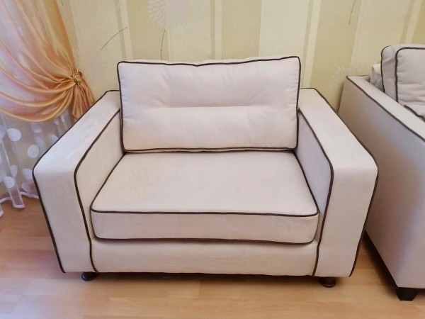 Эти волшебники превращают старые диваны в новые! Фото работ мастерской по реставрации мебели Эти волшебники превращают старые диваны в новые! Фото работ мастерской по реставрации мебели