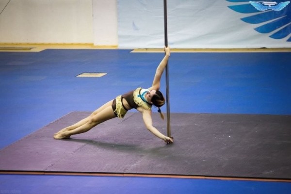 Какой ценой нашла свое призвание брестская танцовщица на пилоне?