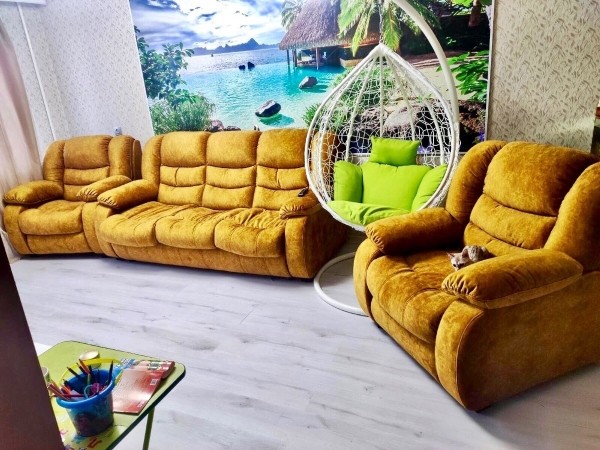 Эти волшебники превращают старые диваны в новые! Фото работ мастерской по реставрации мебели Эти волшебники превращают старые диваны в новые! Фото работ мастерской по реставрации мебели