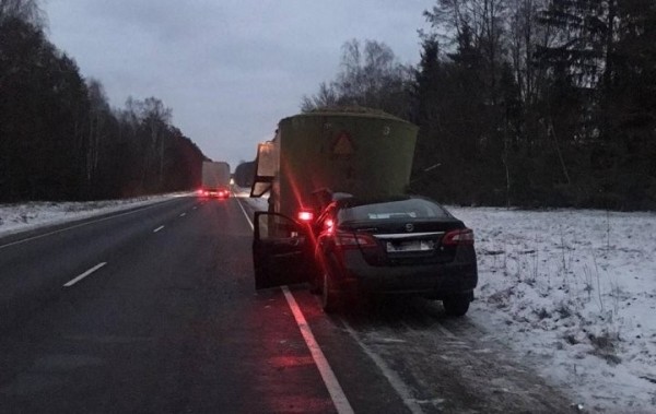 Жесткое ДТП в Каменецком районе: автомобиль врезался в трактор Жесткое ДТП в Каменецком районе: автомобиль врезался в трактор