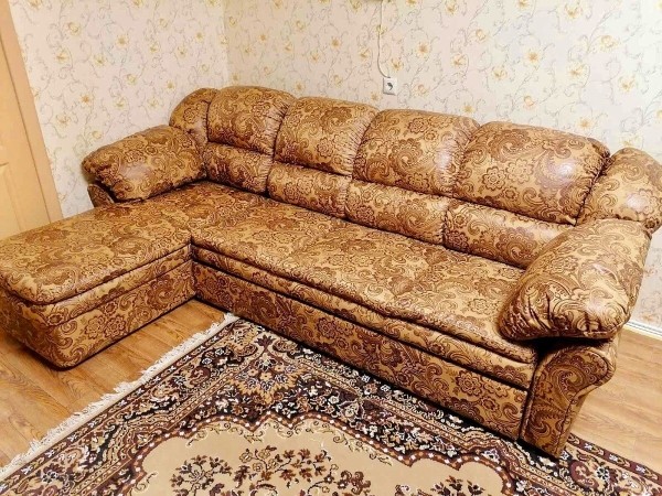 Эти волшебники превращают старые диваны в новые! Фото работ мастерской по реставрации мебели Эти волшебники превращают старые диваны в новые! Фото работ мастерской по реставрации мебели