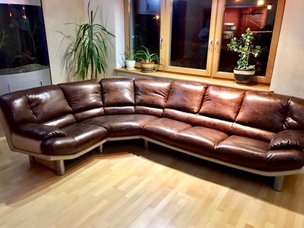 Эти волшебники превращают старые диваны в новые! Фото работ мастерской по реставрации мебели Эти волшебники превращают старые диваны в новые! Фото работ мастерской по реставрации мебели