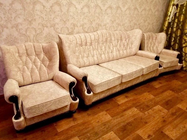 Эти волшебники превращают старые диваны в новые! Фото работ мастерской по реставрации мебели Эти волшебники превращают старые диваны в новые! Фото работ мастерской по реставрации мебели