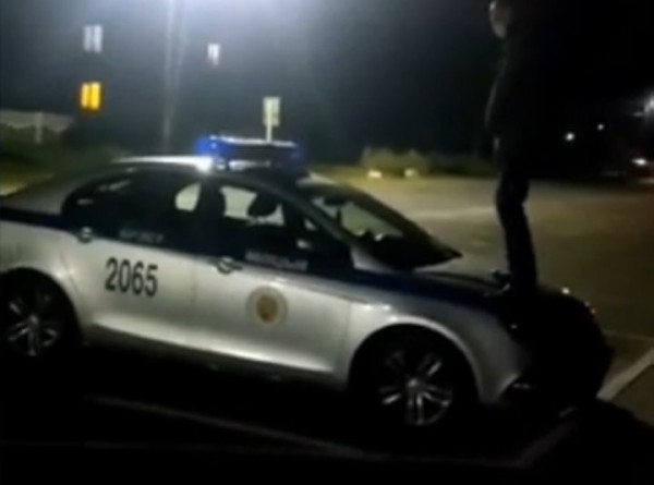 Трем хулиганам из Брестского района дали от 1 до 3 лет колонии за повреждение милицейского авто Трем хулиганам из Брестского района дали от 1 до 3 лет колонии за повреждение милицейского авто