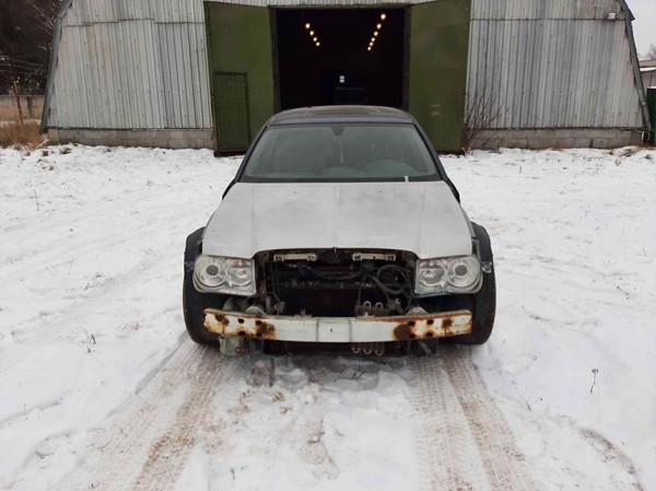 МВД продолжает распродавать Chrysler 300С из гаража ГАИ. Почем продают два авто? МВД продолжает распродавать Chrysler 300С из гаража ГАИ. Почем продают два авто?