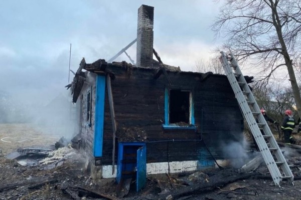 В Пересудовичах сгорел дом (Брестская область)