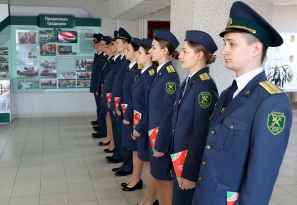 Молодые сотрудники Брестской таможни принесли присягу Молодые сотрудники Брестской таможни принесли присягу
