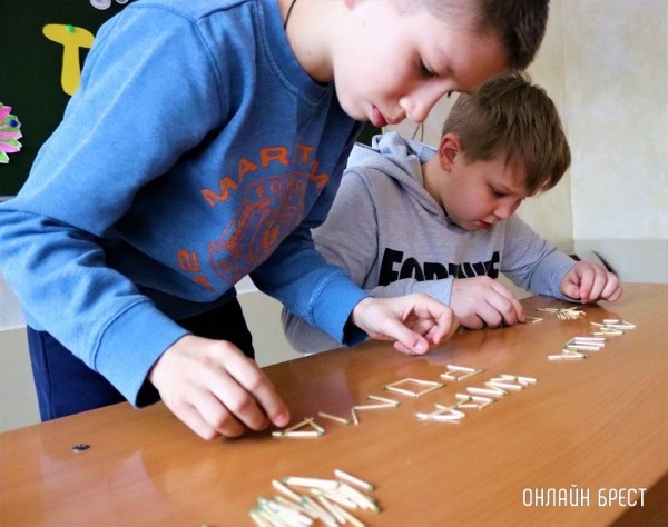 
                Читатель: Конкурсная программа к Международному женскому дню в средней школе № 28 г. Бреста
            