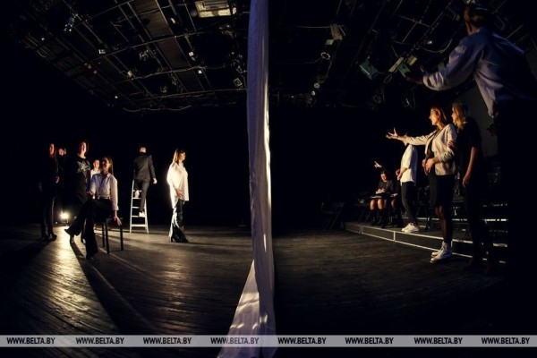 Свет и тень «Ночи в театре»: брестчане стали участниками интерактивного проекта Свет и тень «Ночи в театре»: брестчане стали участниками интерактивного проекта