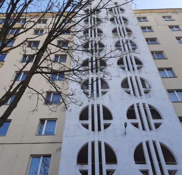 Нестраховой случай. Белорус сбросил полено на Mazda соседа, потому что «не может купить такую машину» Нестраховой случай. Белорус сбросил полено на Mazda соседа, потому что «не может купить такую машину»