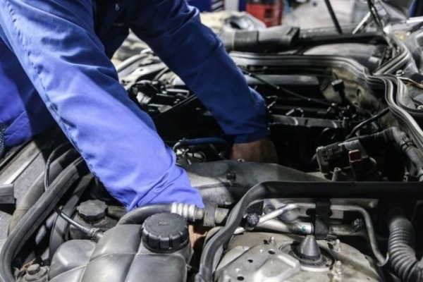 «Вопрос в том, будет ли хватать денег на бензин». Есть ли смысл переводить авто на газ и что происходит на рынке