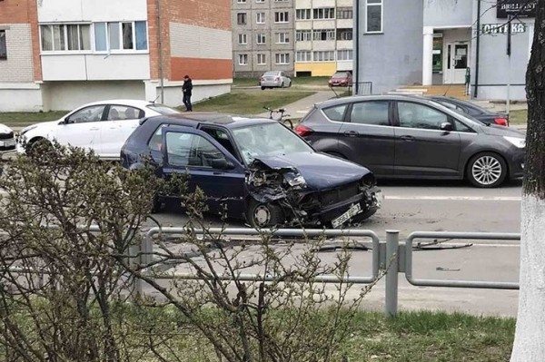 СК рассказал новые подробности смертельного ДТП в Брестской области. Водитель Chrysler был пьян