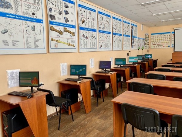 Учиться никогда не поздно! Водители-международники, водители опасных грузов, машинисты, газосварщики, слесари – эти и многие другие профессии на курсах в Учебном центре им. Д.М. Карбышева ДОСААФ в Бресте Учиться никогда не поздно! Водители-международники, водители опасных грузов, машинисты, газосварщики, слесари – эти и многие другие профессии на курсах в Учебном центре им. Д.М. Карбышева ДОСААФ в Бресте