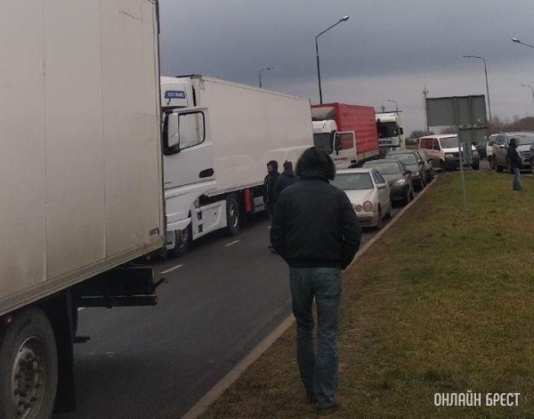 Фур в белорусских пунктах пропуска на выезд в ЕС почти нет