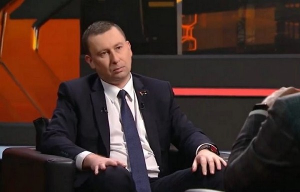 Министр ЖКХ рассказал, сколько платит за коммуналку