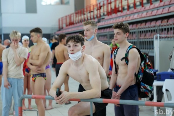 Открытый чемпионат Беларуси по плаванию стартовал в Бресте. Фоторепортаж