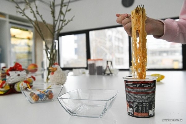 Из чего состоит лапша быстрого приготовления?