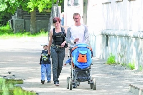 В отпуске по уходу за ребенком находятся более 225 тыс. белорусов