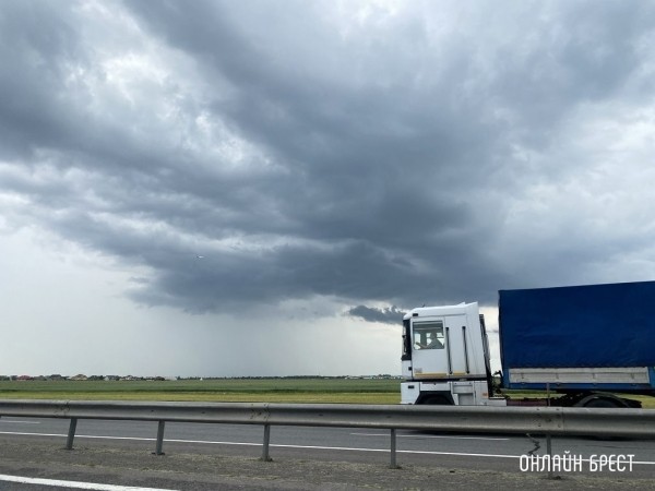 Вводятся летние ограничения для машин на дорогах – что это значит?