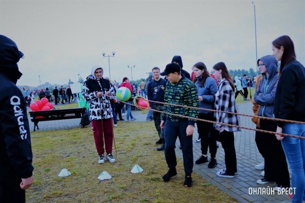 Читатель: Сегодня в Бресте на празднике «Дети нового 1000-летия»
Читатель: Сегодня в Бресте на празднике «Дети нового 1000-летия»