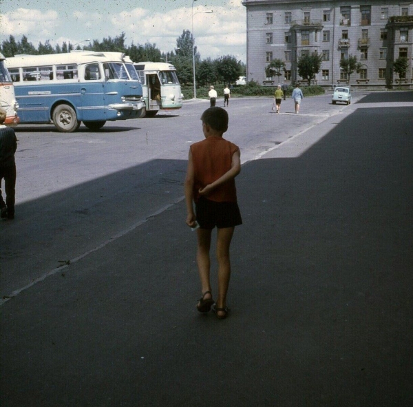 
                У гостиницы «Буг». Брест, 1968 год
            