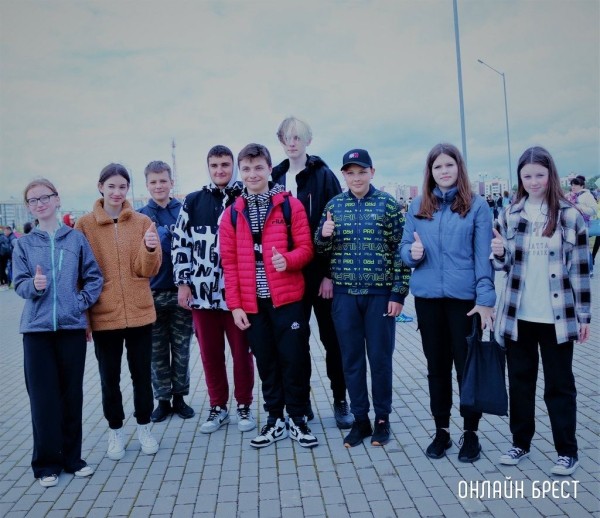 Читатель: Сегодня в Бресте на празднике «Дети нового 1000-летия»
Читатель: Сегодня в Бресте на празднике «Дети нового 1000-летия»