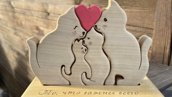 «Бизнес приносит до 4 тысяч рублей в месяц». Посмотрите, как семейная пара зарабатывает на handmade сувенирах «Бизнес приносит до 4 тысяч рублей в месяц». Посмотрите, как семейная пара зарабатывает на handmade сувенирах