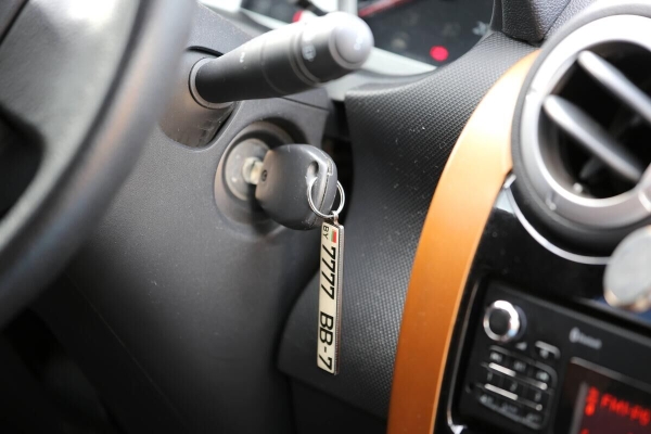 $3 000 за пять семёрок. Пообщались с владельцами «блатных» номеров $3 000 за пять семёрок. Пообщались с владельцами «блатных» номеров