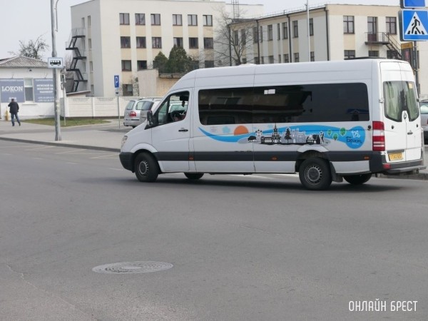 
                Читатель: Минутка добра! Брест, маршрутка №12. Водитель раздает конфеты детям уже не первый раз
            