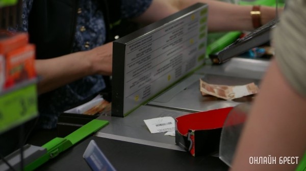 Почему курс доллара значительно упал, а цены не падают такими же темпами? Почему курс доллара значительно упал, а цены не падают такими же темпами?