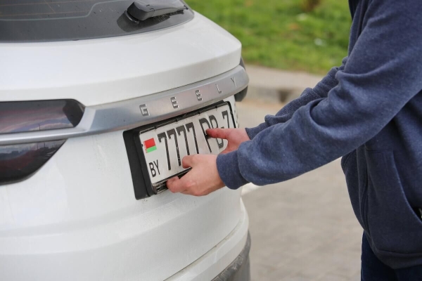 $3 000 за пять семёрок. Пообщались с владельцами «блатных» номеров $3 000 за пять семёрок. Пообщались с владельцами «блатных» номеров