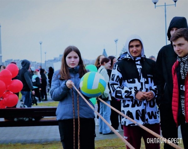Читатель: Сегодня в Бресте на празднике «Дети нового 1000-летия»
Читатель: Сегодня в Бресте на празднике «Дети нового 1000-летия»