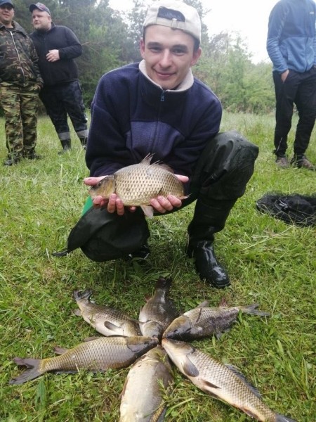На озере в деревне Заречаны прошел Кубок Каменецкого района по рыбной ловле. Определены победители