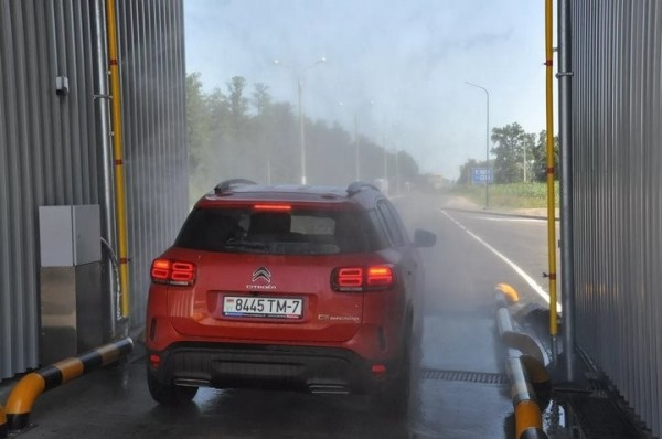 Обязательная дезинфекция транспорта при въезде в Беларусь начнет действовать с 1 мая Обязательная дезинфекция транспорта при въезде в Беларусь начнет действовать с 1 мая