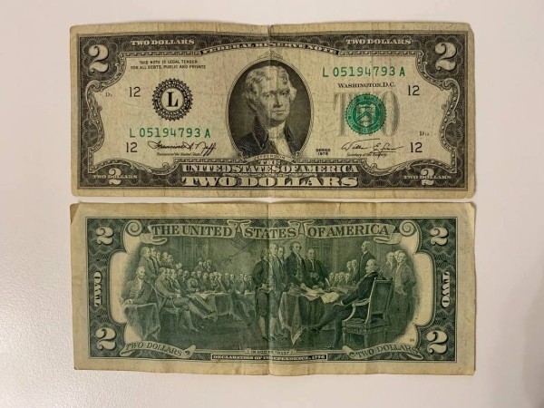 Ищем необычные доллары в кошельке. На этот раз &mdash; двойки, которые могут стоить десятки тысяч