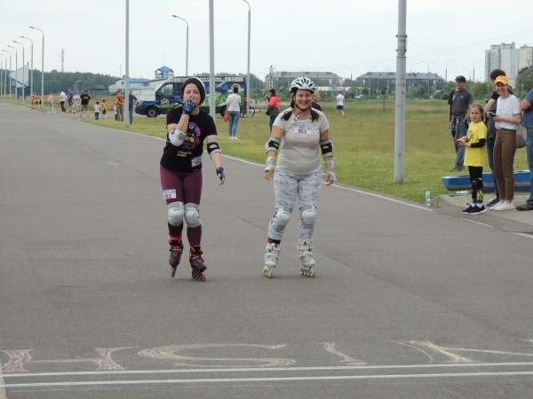Сегодня на лыжероллерной трассе Брестского гребного канала состоялся Брестский полумарафон на роликовых коньках