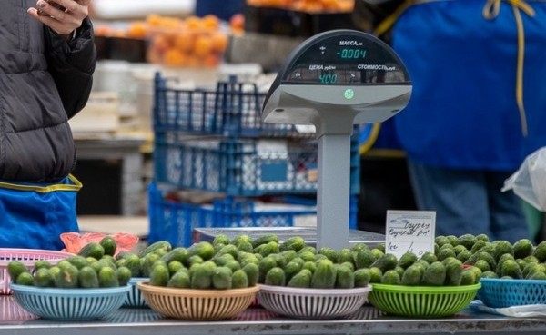 Контролеры проверили весы на рынках. Почти все оказались «неправильными» Контролеры проверили весы на рынках. Почти все оказались «неправильными»