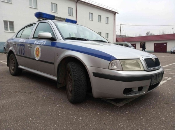 УАЗы по $400, а Skoda &mdash; за $4 тысячи. МВД распродаёт старый автопарк